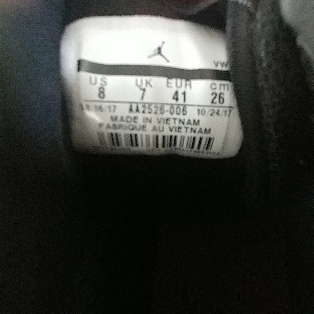 Air Jordan - Picture 3 of 4